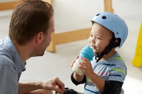 Toddler drinking formula milk