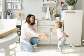 adorable-girl-running-her-mother