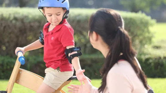 physical exercise to ensure children's pinky health